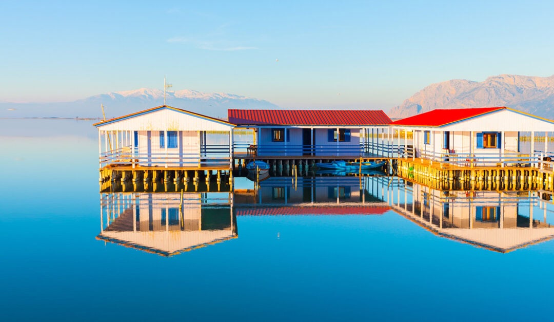 Data lake + data warehouse = lakehouse: Modernize your data warehouse to a lakehouse